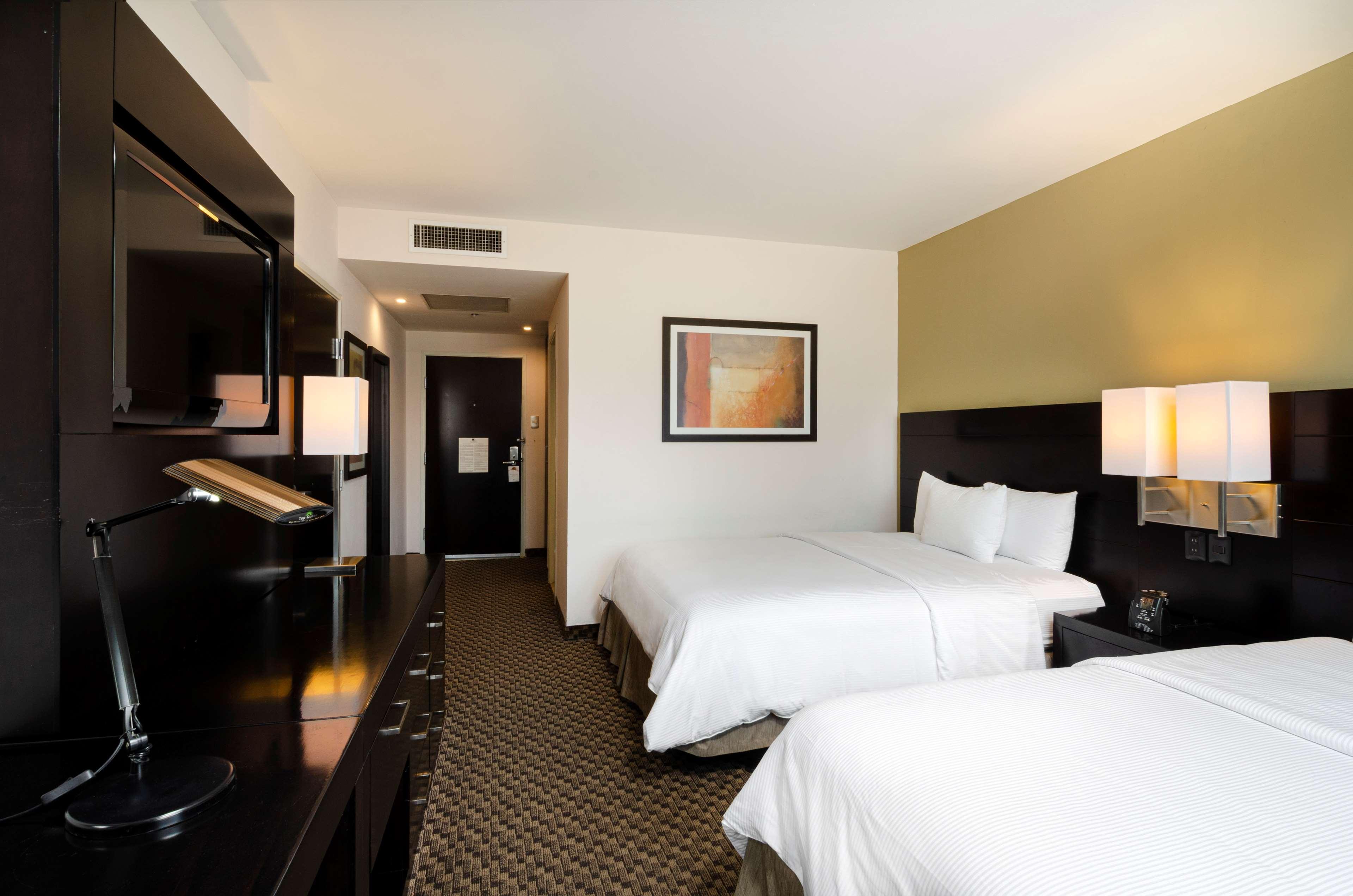 Doubletree By Hilton Queretaro Hotell Eksteriør bilde