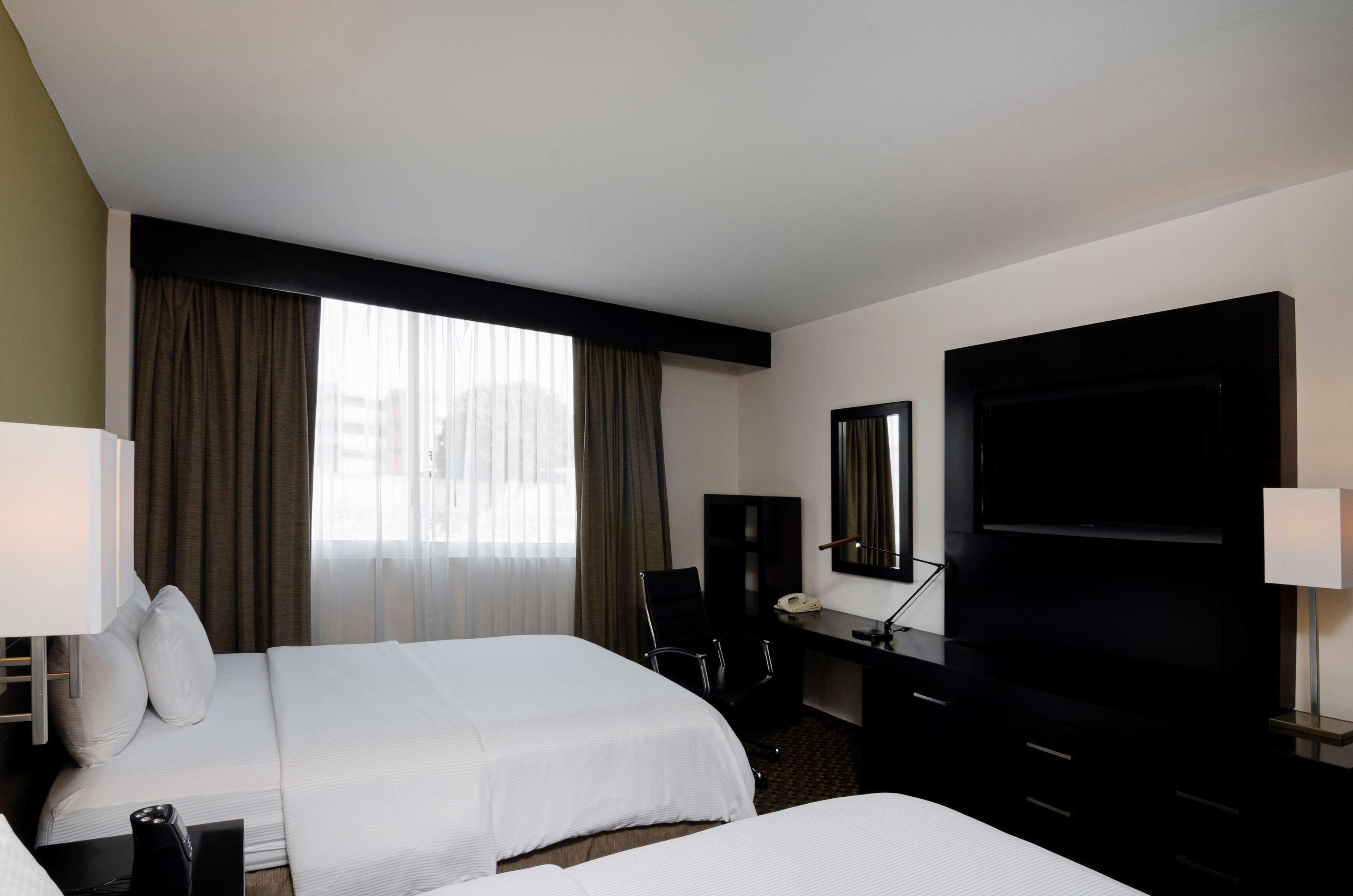 Doubletree By Hilton Queretaro Hotell Eksteriør bilde