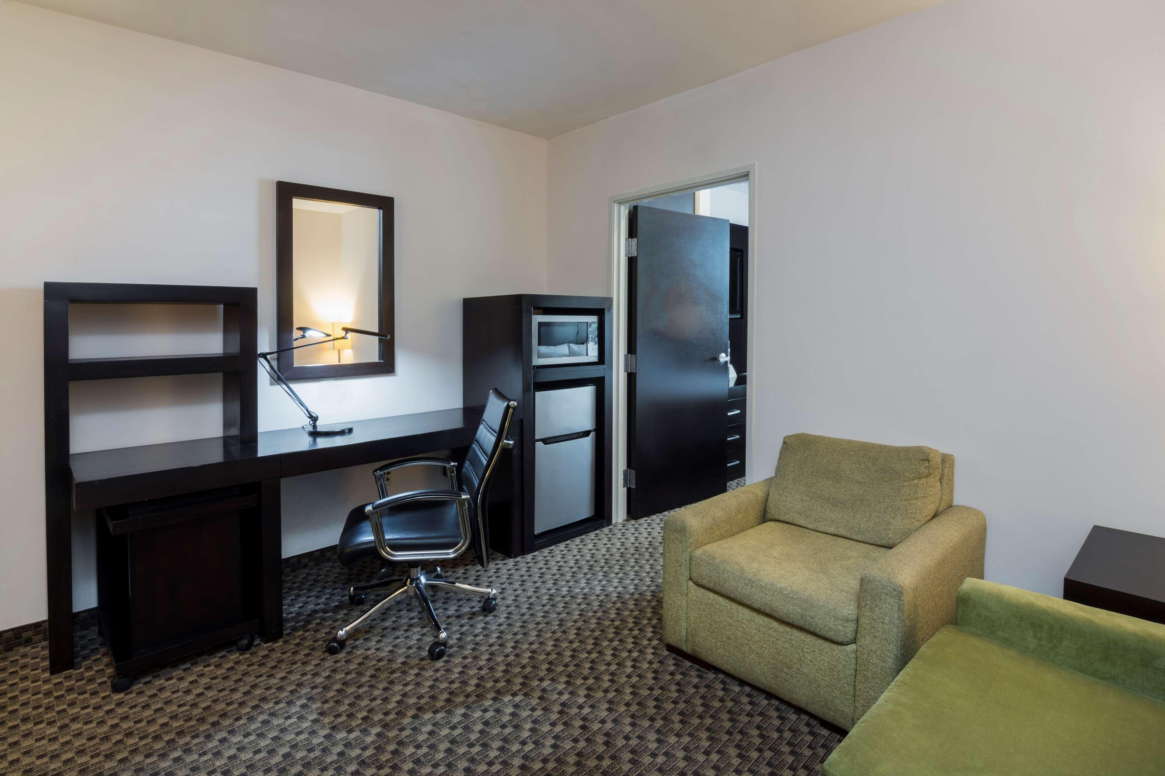 Doubletree By Hilton Queretaro Hotell Eksteriør bilde