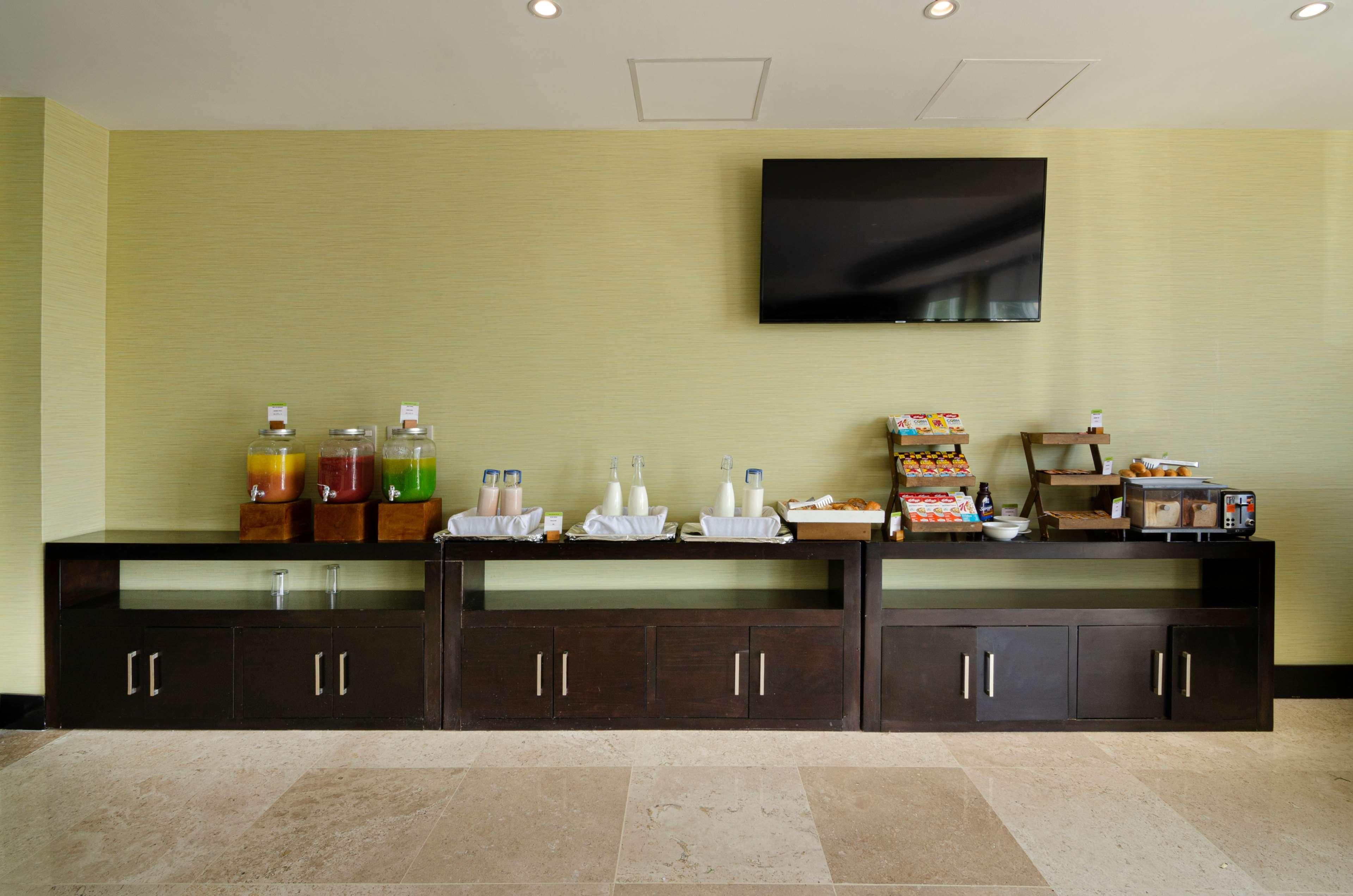Doubletree By Hilton Queretaro Hotell Eksteriør bilde