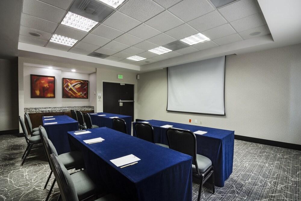 Doubletree By Hilton Queretaro Hotell Eksteriør bilde
