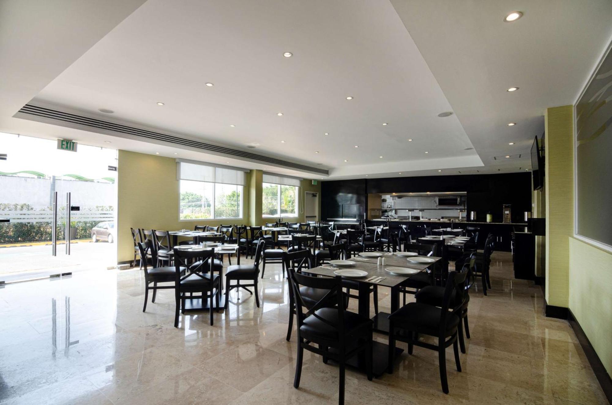 Doubletree By Hilton Queretaro Hotell Eksteriør bilde