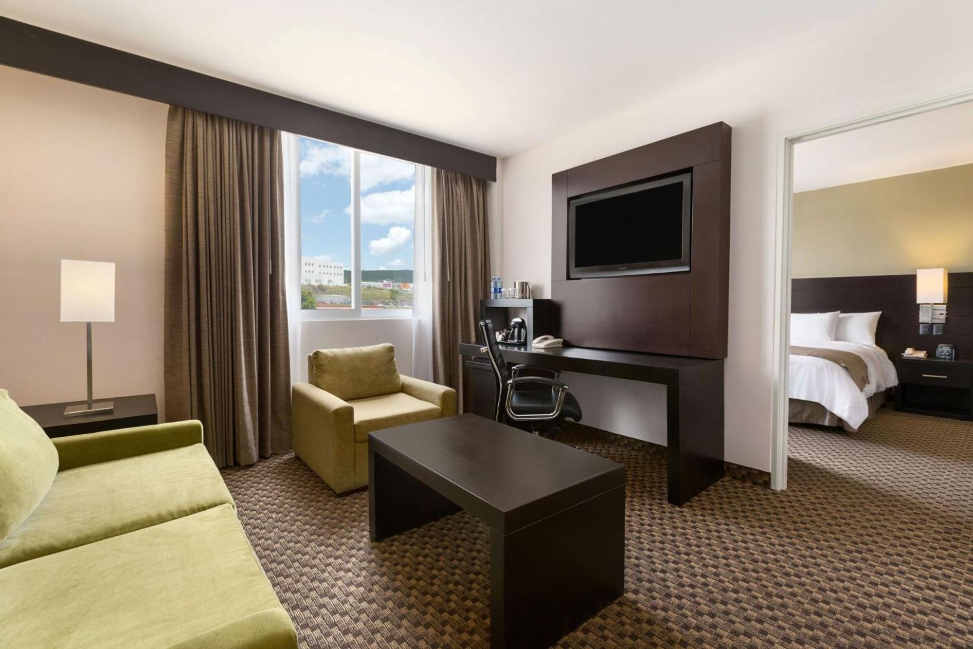 Doubletree By Hilton Queretaro Hotell Eksteriør bilde