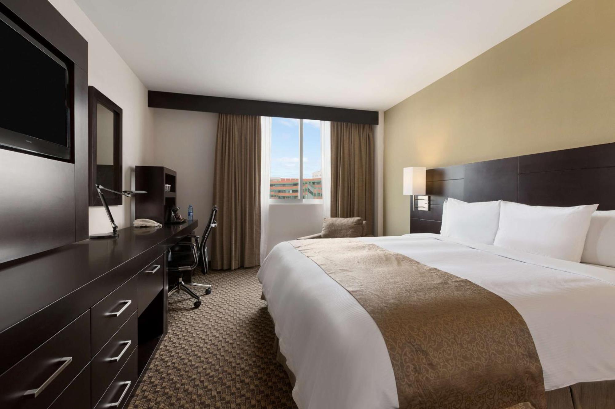 Doubletree By Hilton Queretaro Hotell Eksteriør bilde