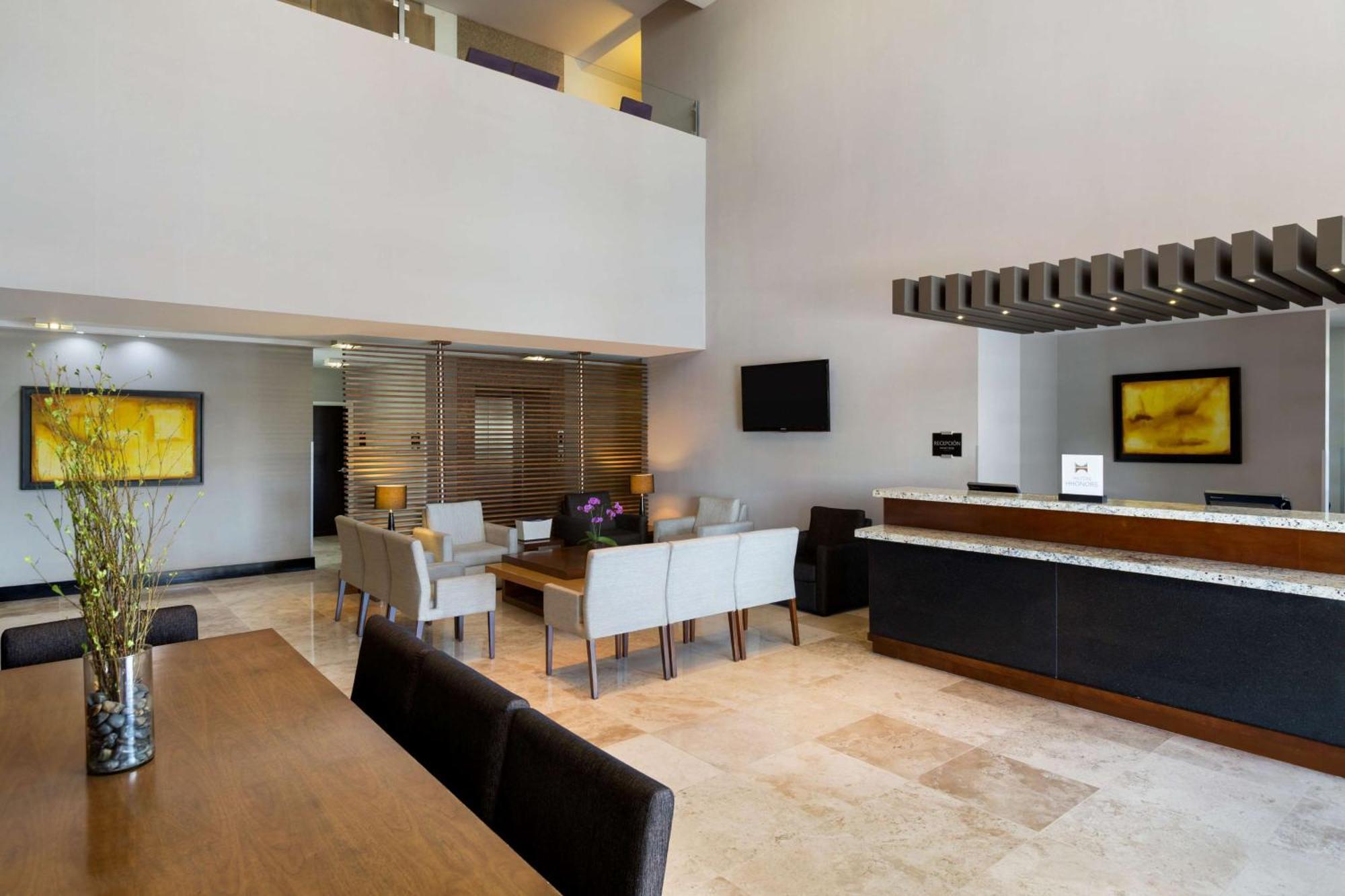 Doubletree By Hilton Queretaro Hotell Eksteriør bilde