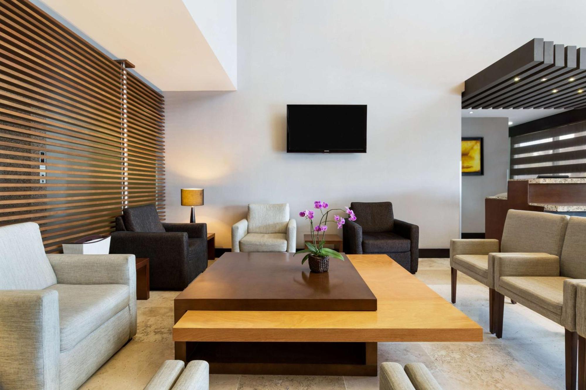 Doubletree By Hilton Queretaro Hotell Eksteriør bilde