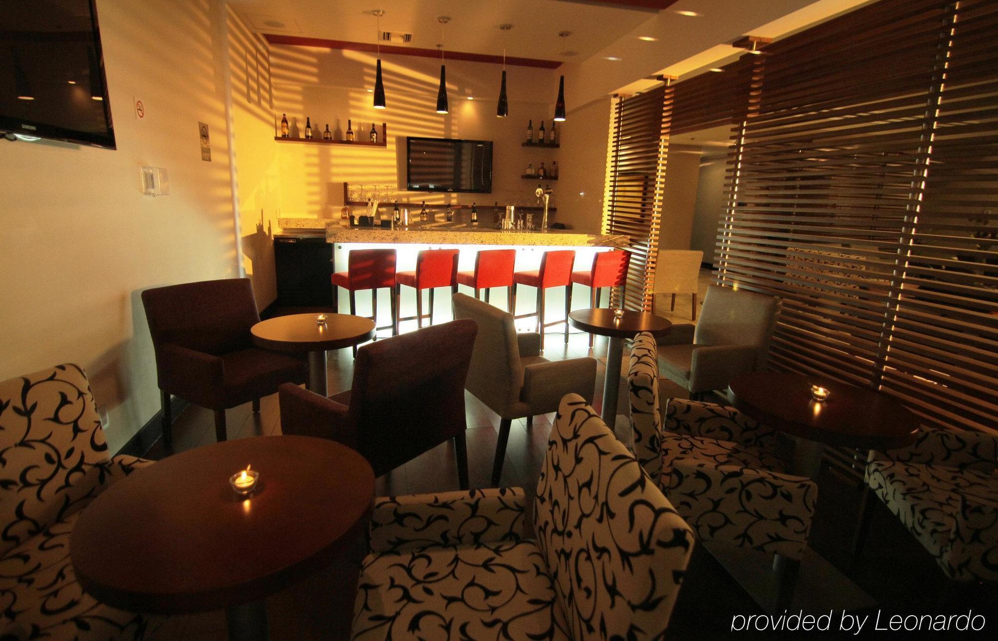 Doubletree By Hilton Queretaro Hotell Eksteriør bilde