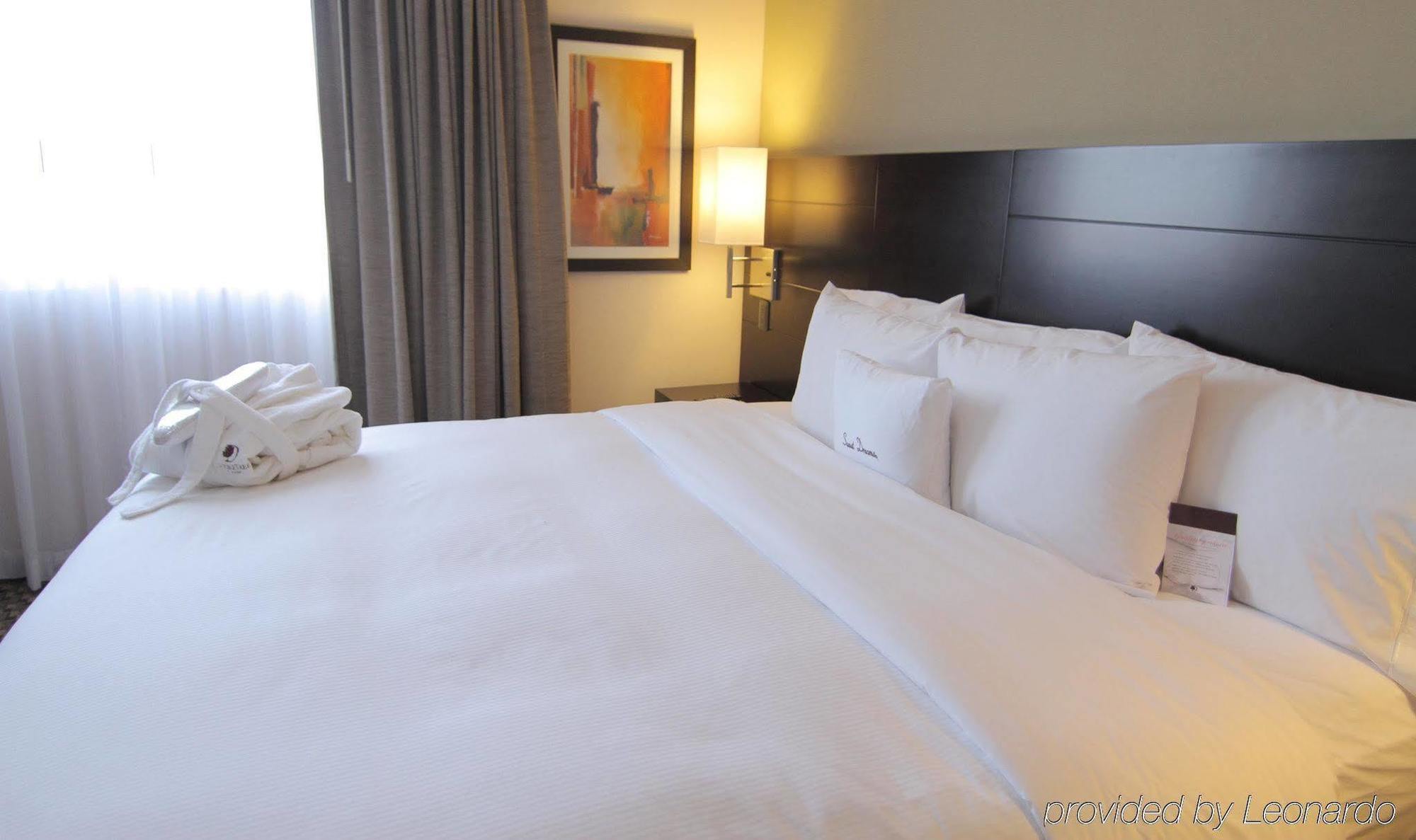 Doubletree By Hilton Queretaro Hotell Eksteriør bilde
